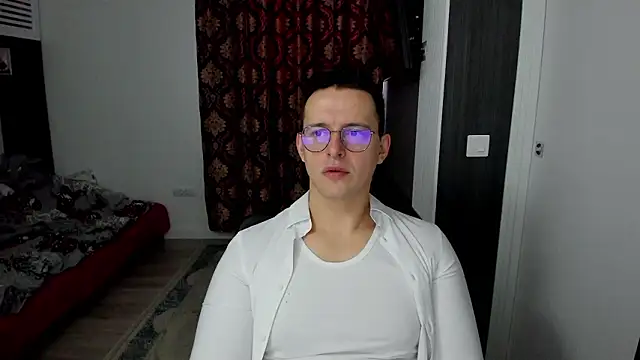 Snapshot of sexxymuscles4u chatting on 16, 2, 2026 sexxymuscles4u online show from 16, 2, 2026