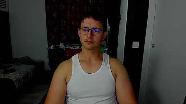 Snapshot of sexxymuscles4u chatting on 13, 10, 2025 sexxymuscles4u online show from 13, 10, 2025