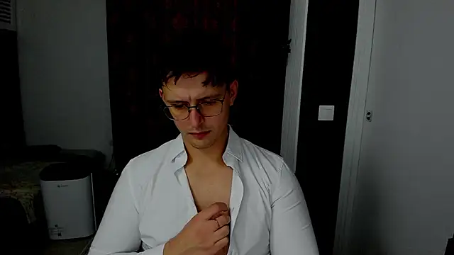 Snapshot of sexxymuscles4u chatting on 14, 11, 2025 sexxymuscles4u online show from 14, 11, 2025