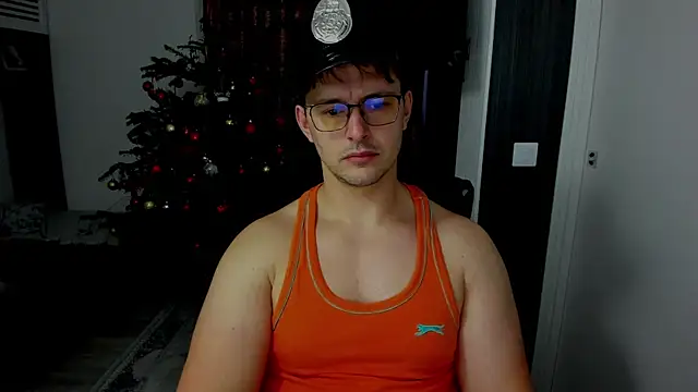 Snapshot of sexxymuscles4u chatting on 8, 1, 2026 sexxymuscles4u online show from 8, 1, 2026