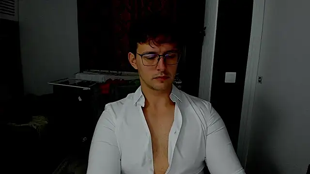 Snapshot of sexxymuscles4u chatting on 30, 10, 2025 sexxymuscles4u online show from 30, 10, 2025