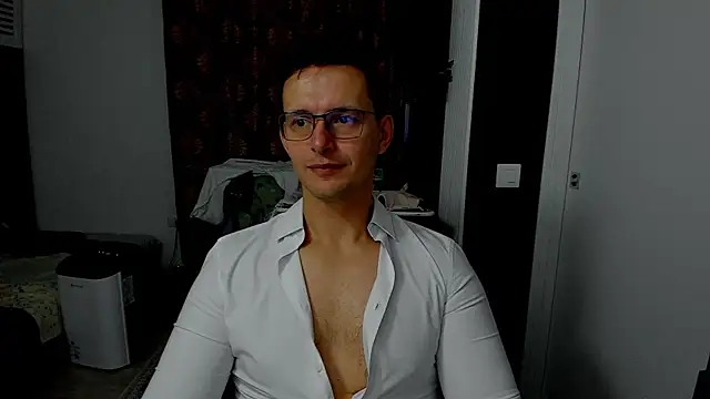 Snapshot of sexxymuscles4u chatting on 11, 11, 2025 sexxymuscles4u online show from 11, 11, 2025