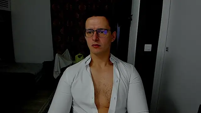 Snapshot of sexxymuscles4u chatting on 4, 12, 2025 sexxymuscles4u online show from 4, 12, 2025