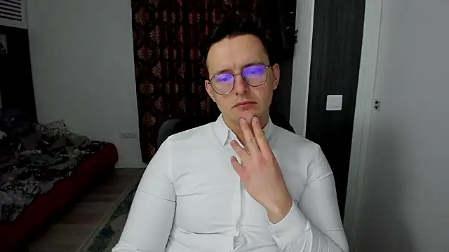 Snapshot of sexxymuscles4u chatting on 17, 2, 2026 sexxymuscles4u online show from 17, 2, 2026