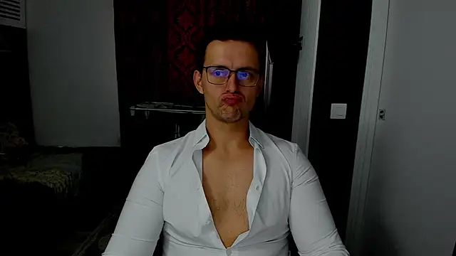 Snapshot of sexxymuscles4u chatting on 31, 10, 2025 sexxymuscles4u online show from 31, 10, 2025