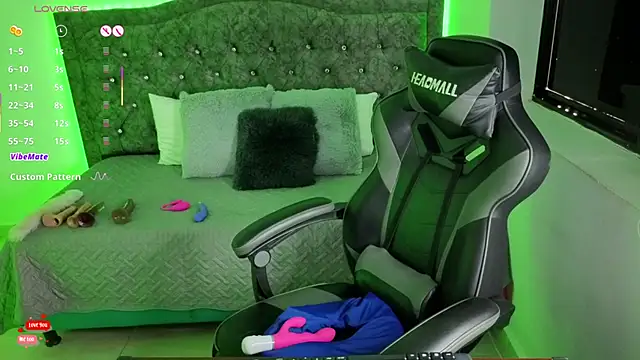 nashiira  online show from 10, 9, 2025