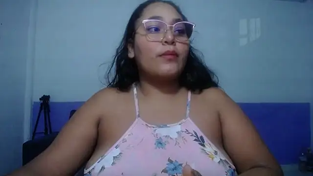 Snapshot of sirena_15 chatting on 15, 6, 2026 sirena 15 online show from 15, 6, 2026