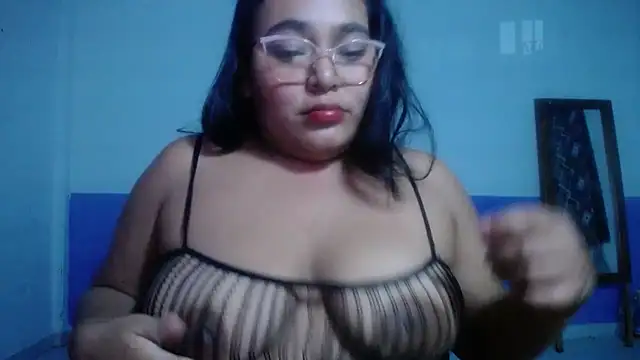 Snapshot of sirena_15 chatting on 6, 7, 2026 sirena 15 online show from 6, 7, 2026
