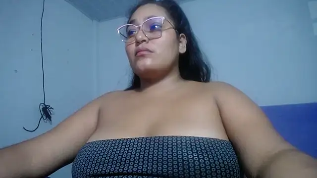 Snapshot of sirena_15 chatting on 20, 6, 2026 sirena 15 online show from 20, 6, 2026