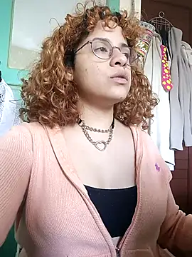 EmmaMelissa0521 online show from 28, 9, 2025