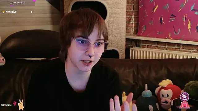 Snapshot of GamerGirl_Eve chatting on 9, 11, 2025 GamerGirl Eve online show from 9, 11, 2025