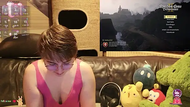 Snapshot of GamerGirl_Eve chatting on 24, 10, 2025 GamerGirl Eve online show from 24, 10, 2025