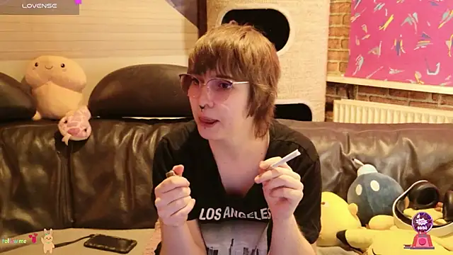 Snapshot of GamerGirl_Eve chatting on 20, 11, 2025 GamerGirl Eve online show from 20, 11, 2025