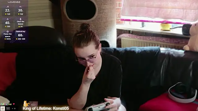 Snapshot of GamerGirl_Eve chatting on 16, 6, 2026 GamerGirl Eve online show from 16, 6, 2026