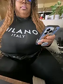 Snapshot of EbonyGoddessKira chatting on 20, 2, 2025 EbonyGoddessKira online show from 20, 2, 2025