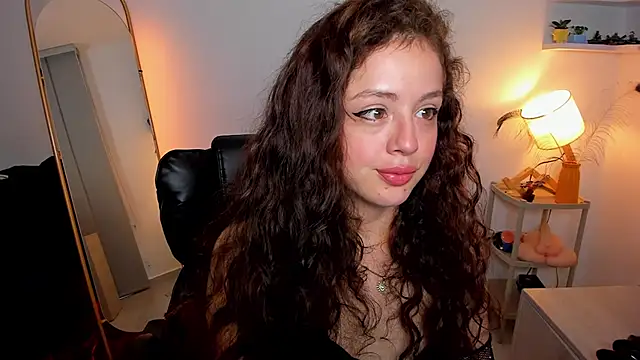 Cassandra Caiin online show from 12, 10, 2025