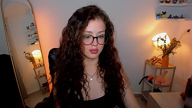 Cassandra Caiin online show from 30, 11, 2025