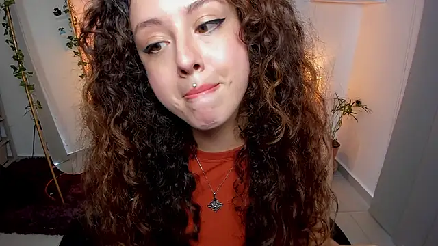 Cassandra Caiin online show from 28, 7, 2026