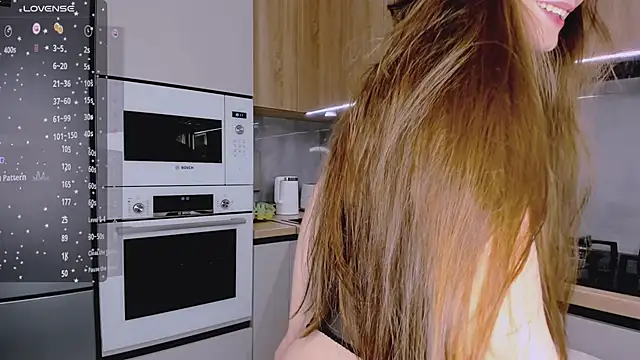 BondGirll online show from 16, 3, 2025