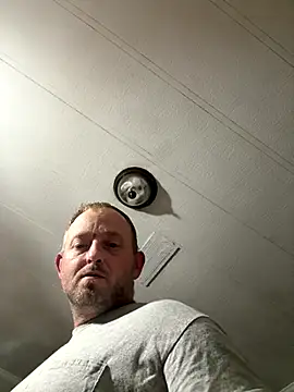 smokeymt420 online show from 31, 10, 2025