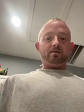 smokeymt420 online show from 10, 6, 2026