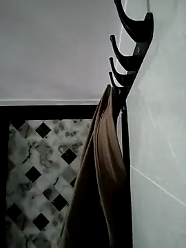 Snapshot of SimplyKarthik09 chatting on 3, 12, 2025 SimplyKarthik09 online show from 3, 12, 2025