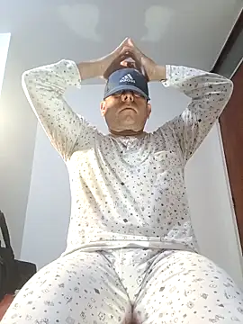 chicoguapo8 online show from 22, 9, 2025