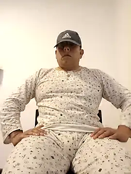 chicoguapo8 online show from 9, 10, 2025