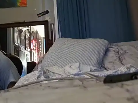 Makeyoucumallover online show from 4, 12, 2024