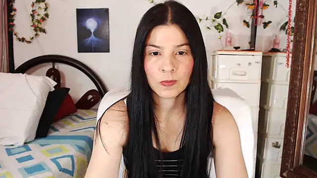 Estefani 32 online show from 11, 9, 2025