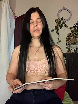 Estefani 32 online show from 29, 6, 2026