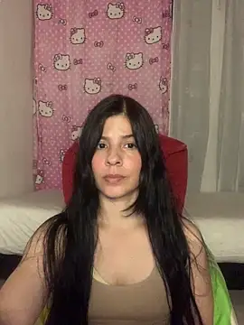 Estefani 32 online show from 21, 6, 2026