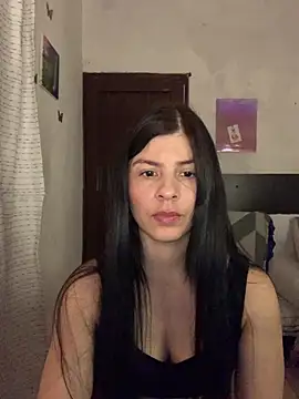 Estefani 32 online show from 17, 7, 2026