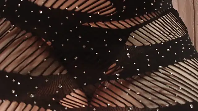 Estefani 32 online show from 10, 10, 2025