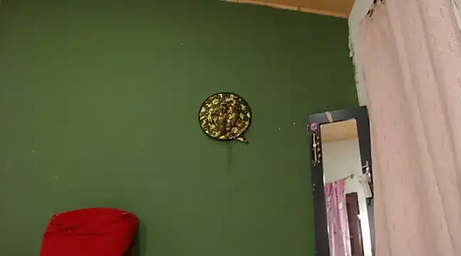 Estefani 32 online show from 13, 3, 2025