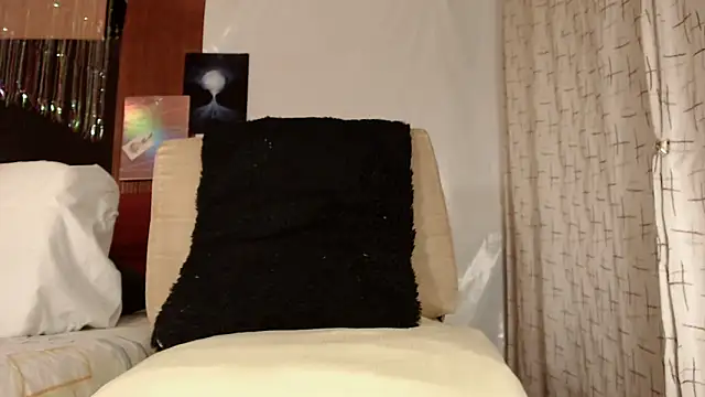 Estefani 32 online show from 11, 11, 2025