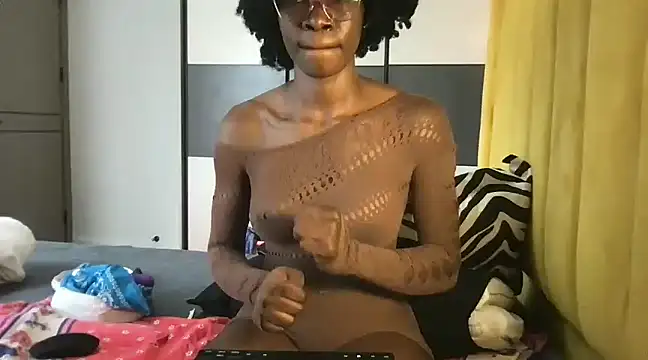 choco petite online show from 22, 3, 2025