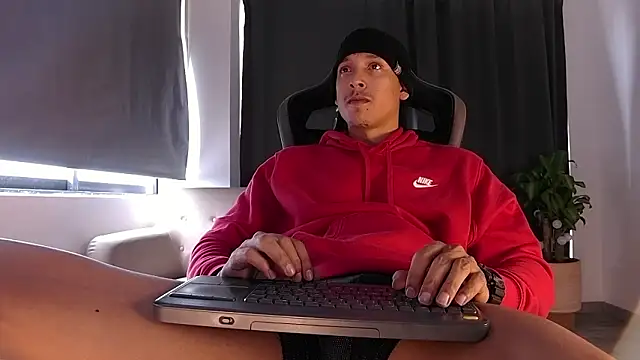 Snapshot of Liam_V chatting on 19, 2, 2026 Liam V online show from 19, 2, 2026