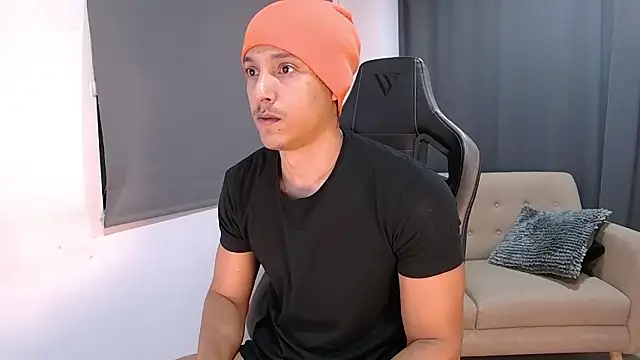 Snapshot of Liam_V chatting on 15, 2, 2026 Liam V online show from 15, 2, 2026