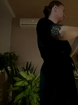 Flossy Vettie online show from 8, 11, 2025