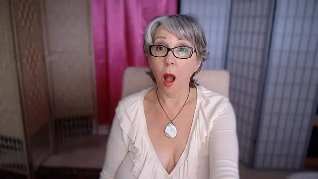 Snapshot of petradaniels chatting on 14, 11, 2025 petradaniels online show from 14, 11, 2025