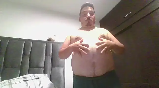 Snapshot of antonycruz chatting on 18, 12, 2024 antonycruz online show from 18, 12, 2024