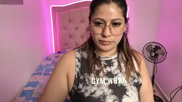 Nazlyy30 online show from 24, 10, 2025