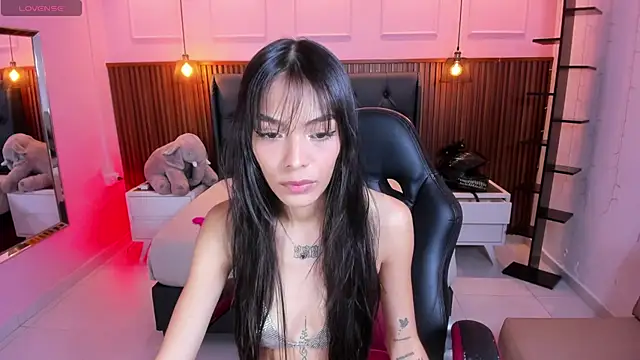 Snapshot of AMELIELEONE chatting on 10, 11, 2025 AMELIELEONE online show from 10, 11, 2025