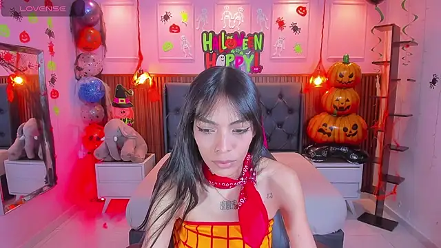 Snapshot of AMELIELEONE chatting on 22, 10, 2025 AMELIELEONE online show from 22, 10, 2025