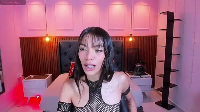 Snapshot of AMELIELEONE chatting on 22, 11, 2025 AMELIELEONE online show from 22, 11, 2025