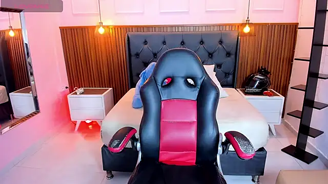 AMELIELEONE online show from 10, 2, 2026