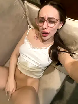 Lisaaan online show from 9, 10, 2025