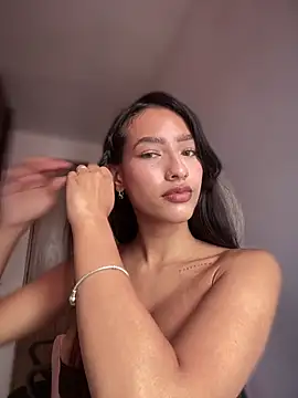 DulceLenns online show from 20, 10, 2025