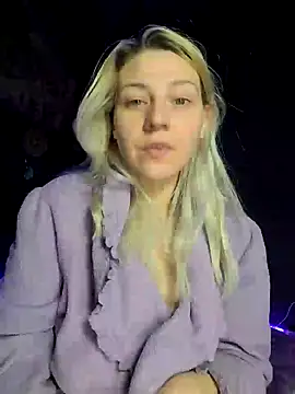 ScarletCallings420 online show from 8, 2, 2025